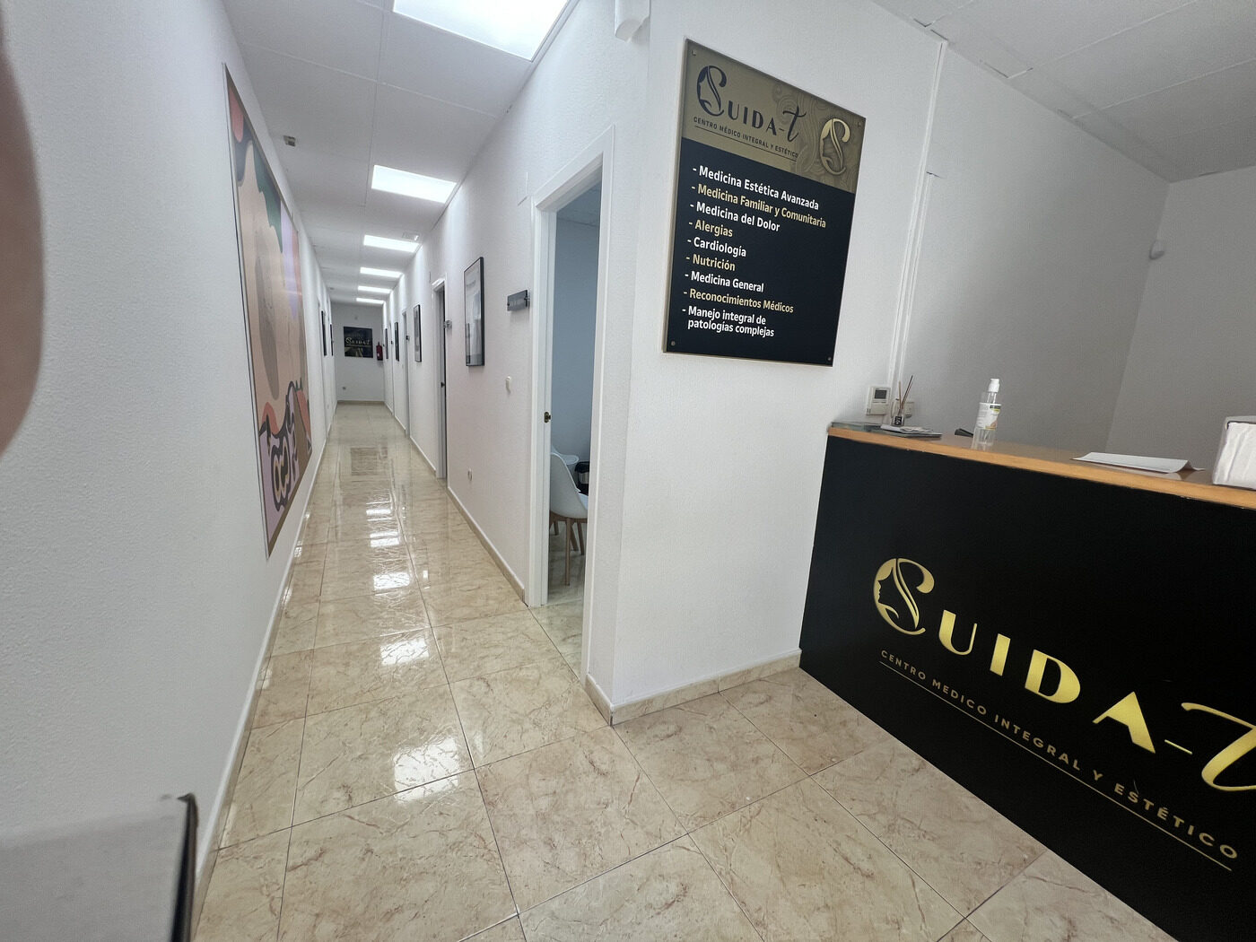 Recepción de Cuida-T Centro Médico en Albatera